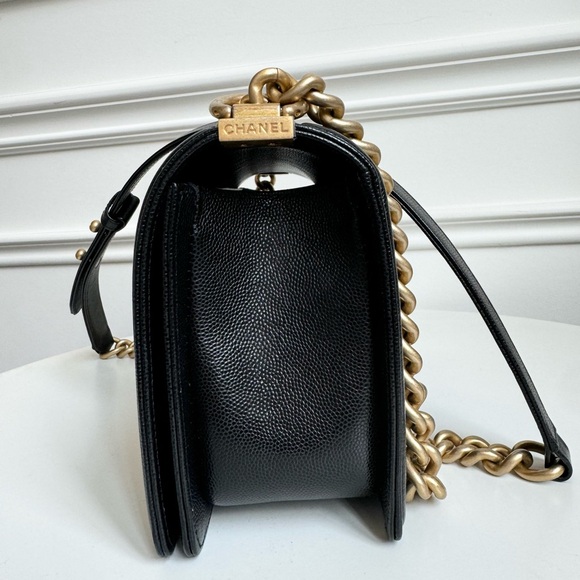 —SOLD— LEBOY OLD M FLAP BAG - Picture 3 of 16